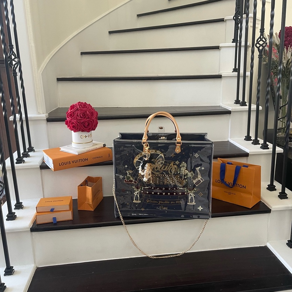 Large Louis Vuitton Holiday Edition PVC Tote Carousel Paris theme - Picture 11 of 17